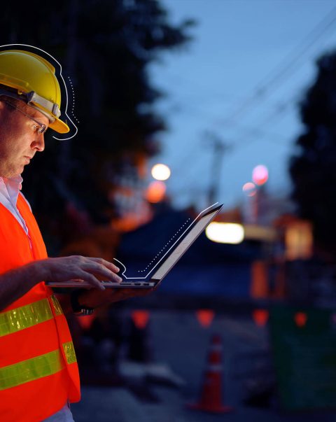 Bauarbeiter mit Laptop | eggheads.net