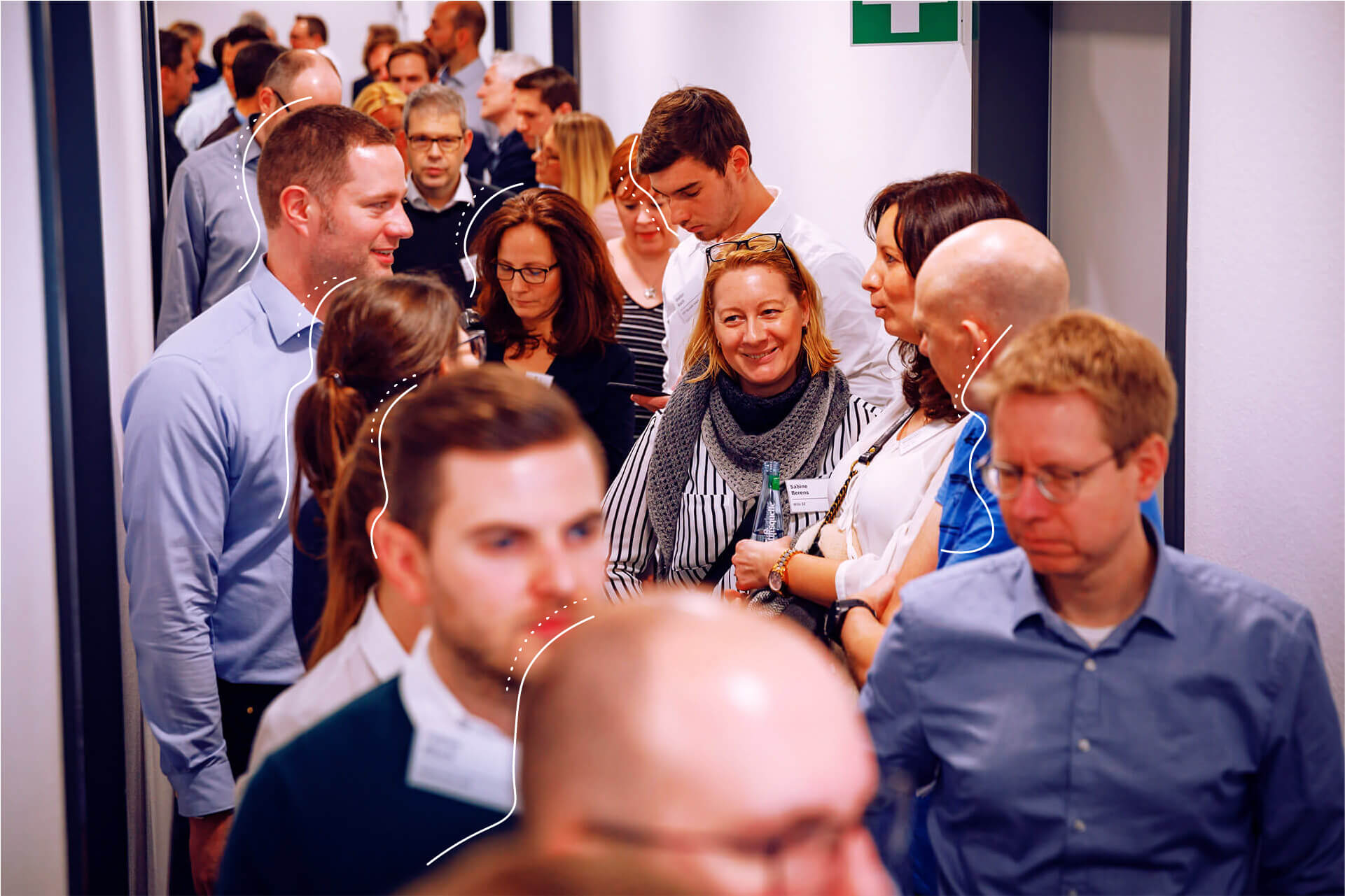 Hallway full of eggheads day visitors | eggheads.net